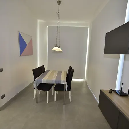 Appena Ristrutturato Apartment